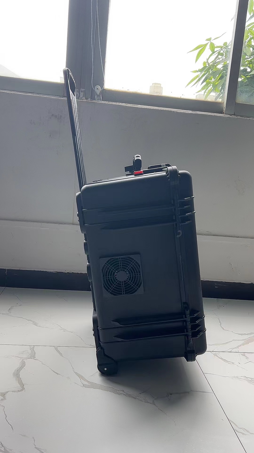 柏乡手拉箱型移动通信干扰器